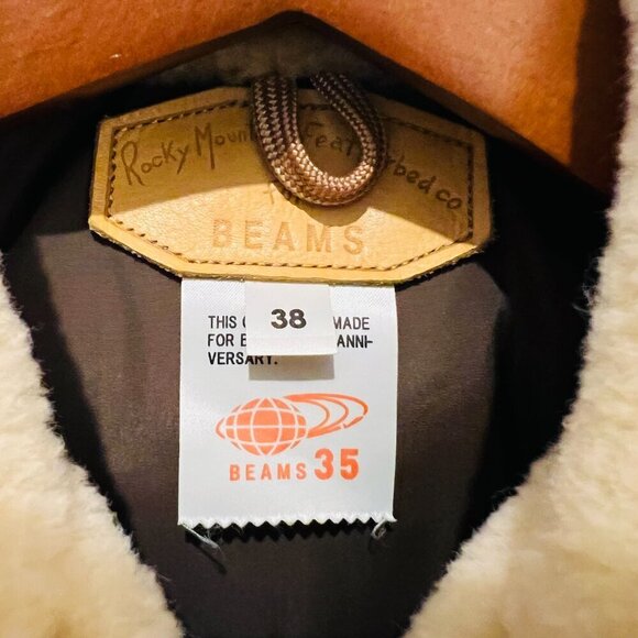 Rocky Mountain Featherbed Vest 38 / Medium Rare With Dark Horse Hide Yoke - Picture 10 of 16